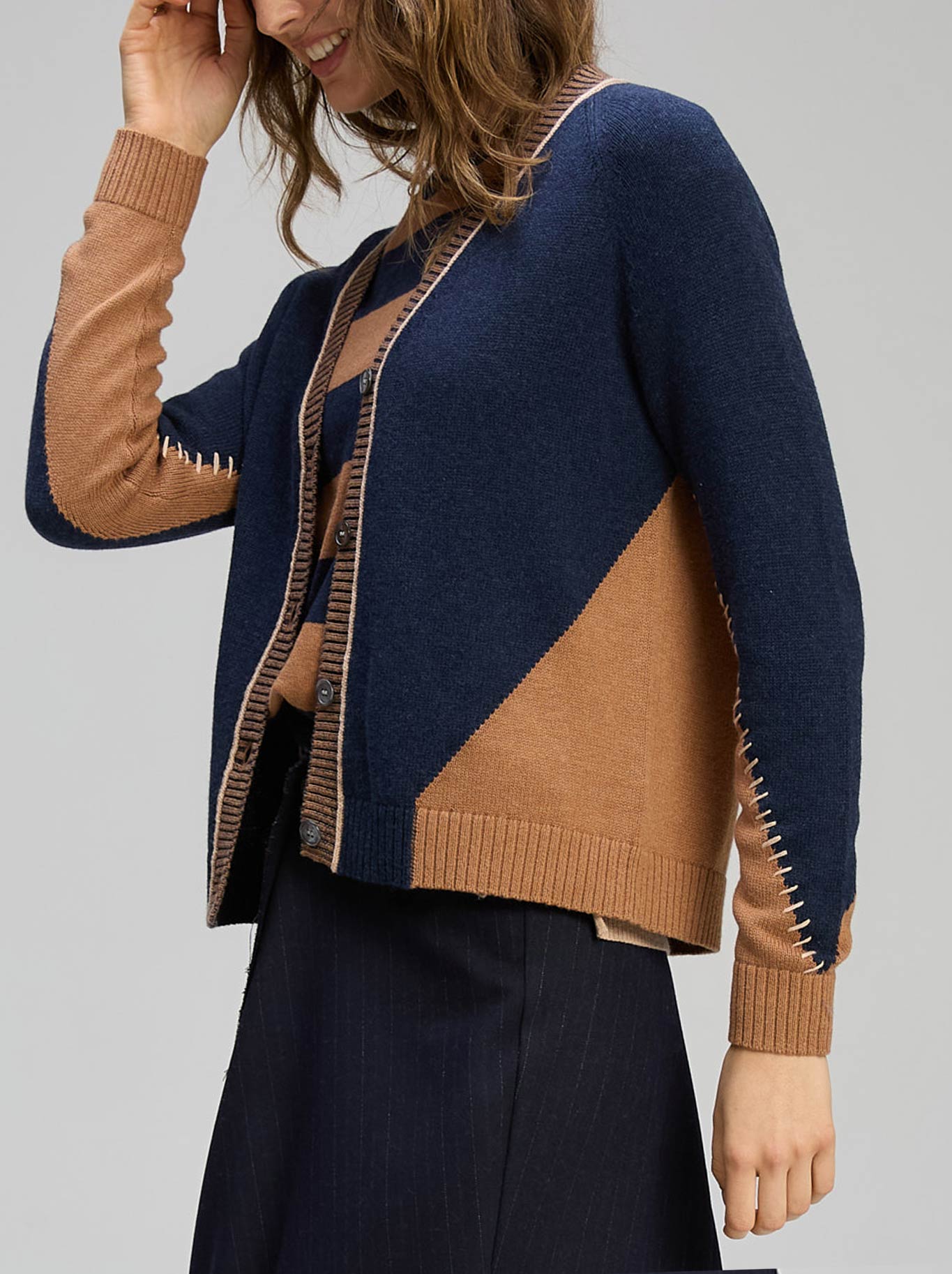 Zaket & Plover Dual Stitch Cardi (Cinnamon)