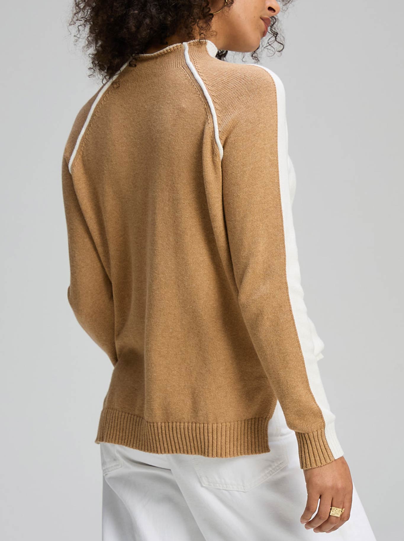 ZAKET & PLOVER TWO WAY FUNNEL KNIT (White)