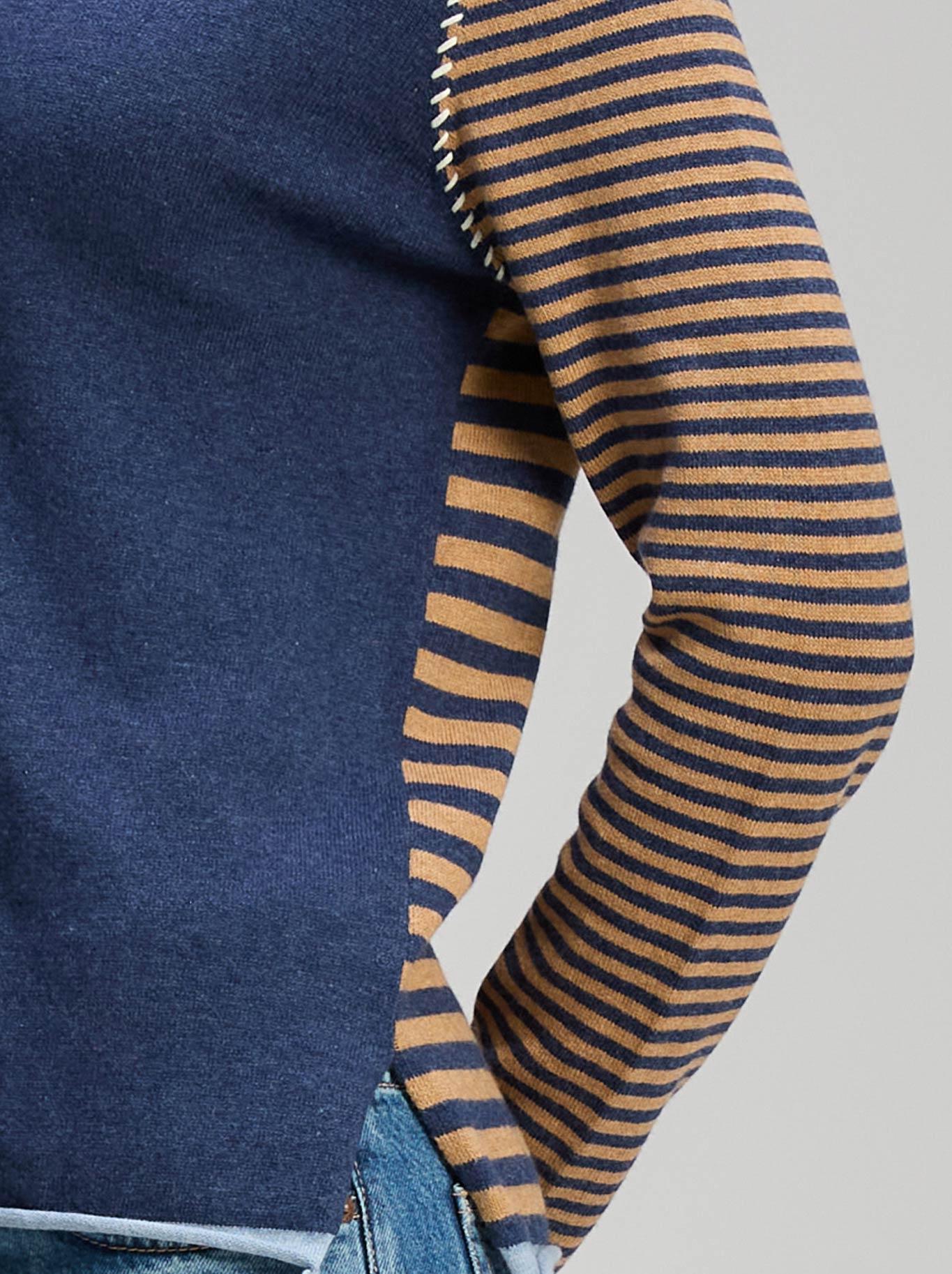Zaket & Plover Varied Stripe V-Neck (Marle)