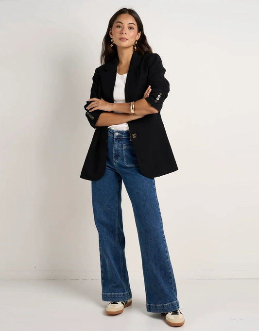 Bestie Crepe Relaxed Fit Blazer - (Black)