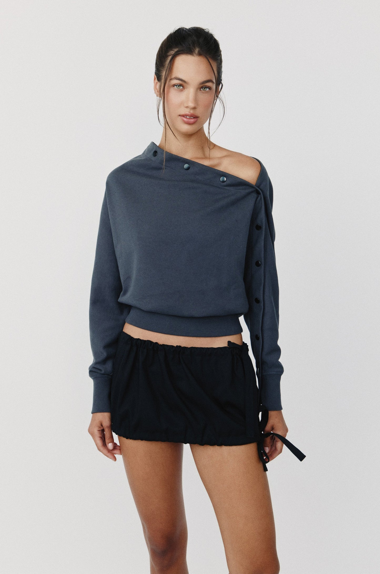 August Sweater (Charcoal)