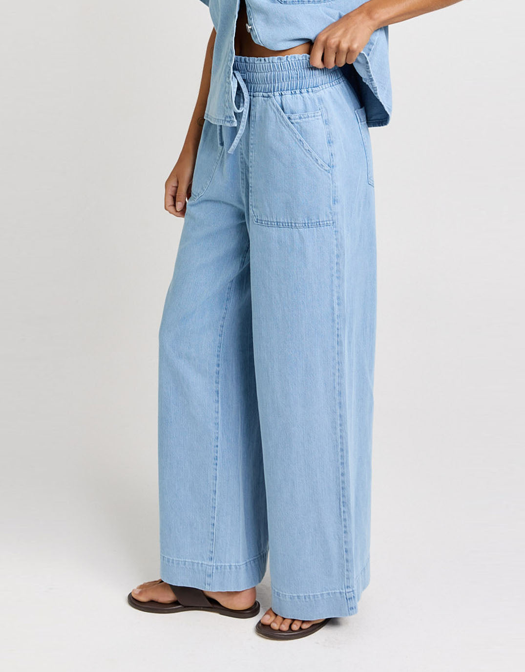 Betty Basics Safra Relax Leg Jean (Medium Wash)