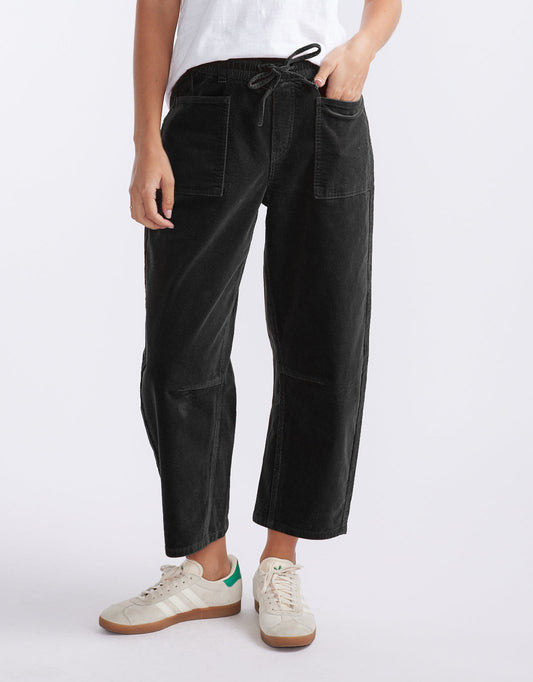 Image of Jeans. Productname: Cord Leo Barrel Jean - in Black colour by brand - Monaco