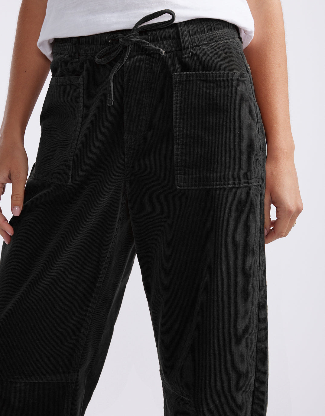 Monaco Cord Leo Barrel Jean (Black)