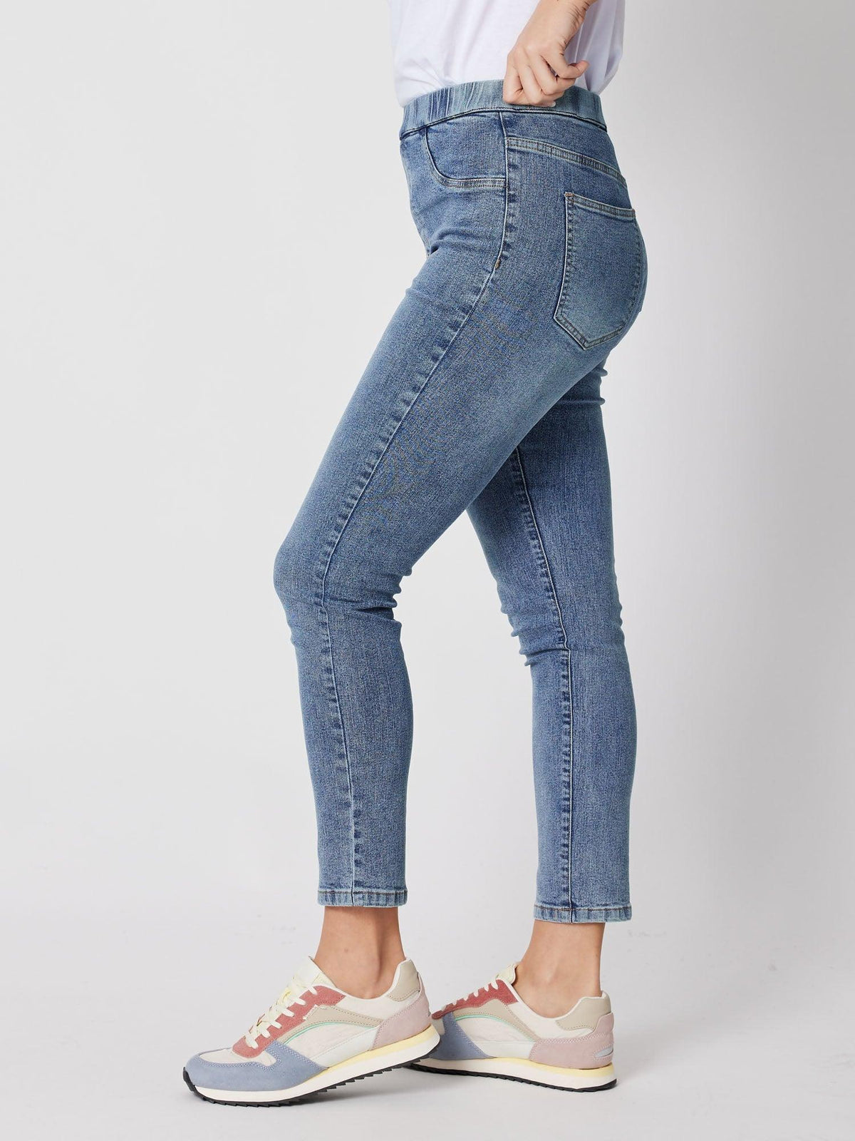 Threadz Charlotte Mid Rise Pull On Jean (Denim)