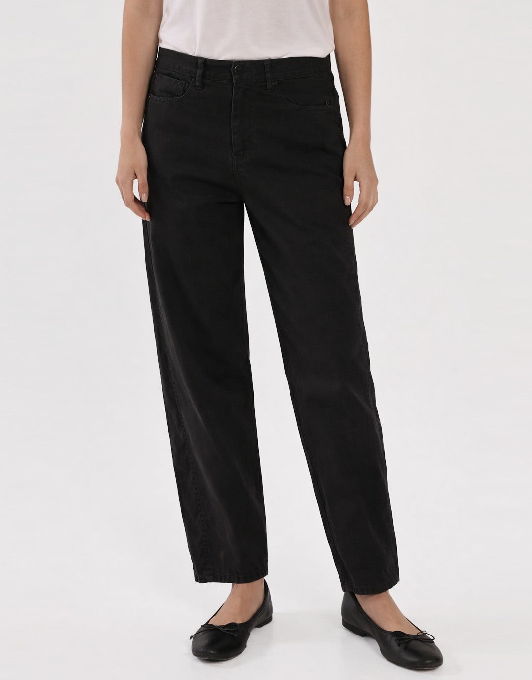 Betty Basics Barrel Leg Chino (Black)