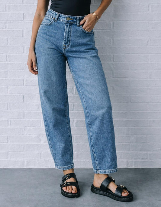 Image of Jeans. Productname: Harper Stretch Mum Barrel Jean - in Mid Wash colour by brand - Country Denim