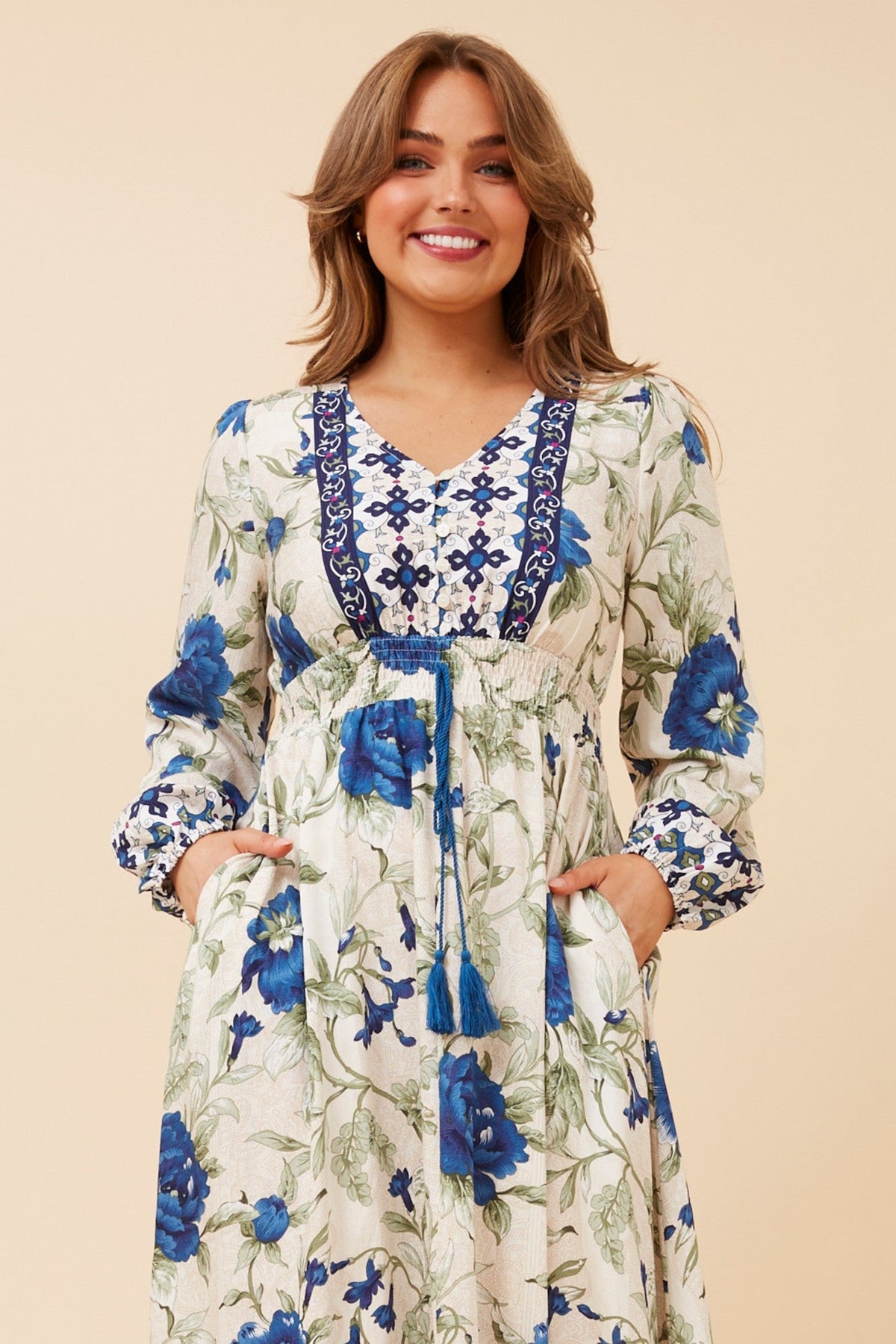 WESLIE BORDER PRINT MAXI DRESS (Multi Blue)
