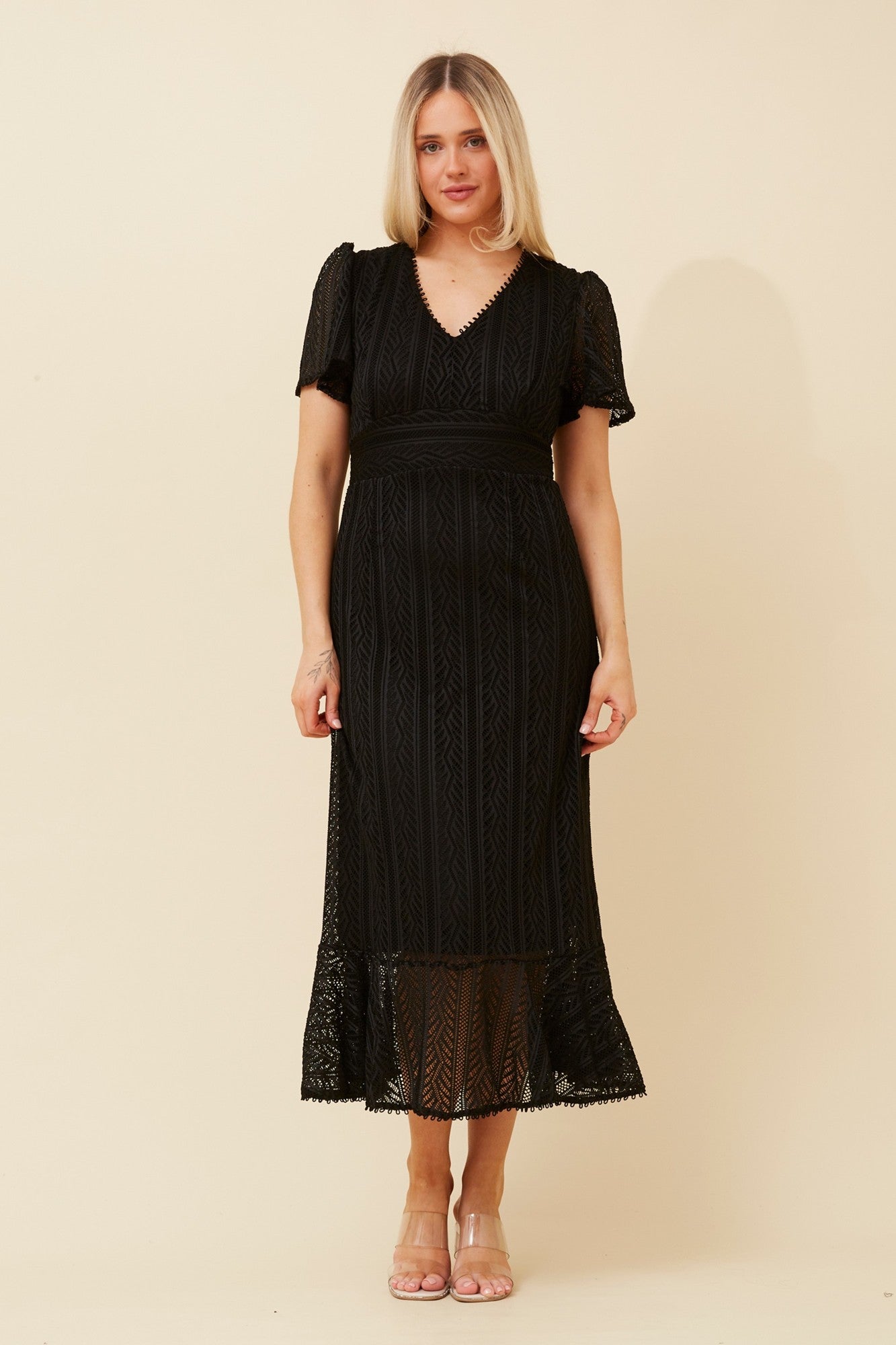 GODIVA LACE MIDI DRESS (Black)