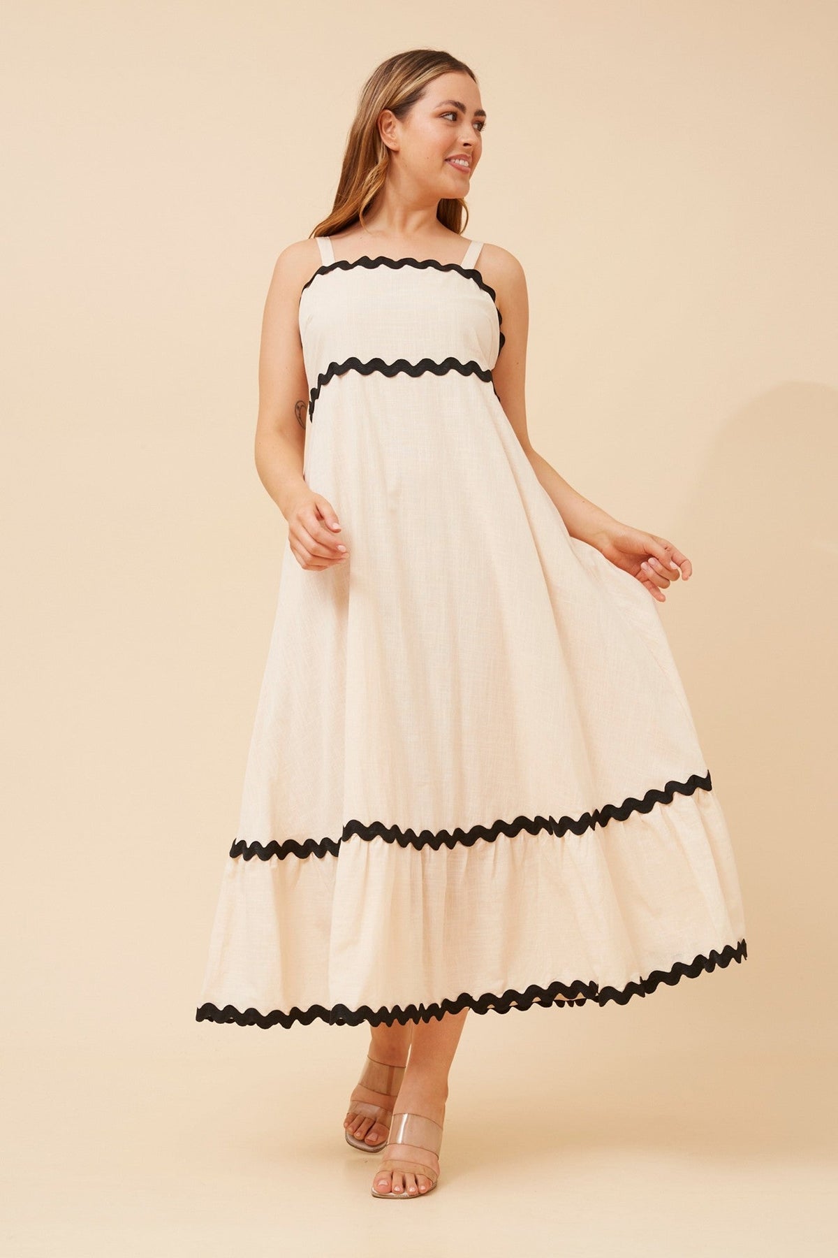 MAKENNA RIC RAC MAXI DRESS (Black)