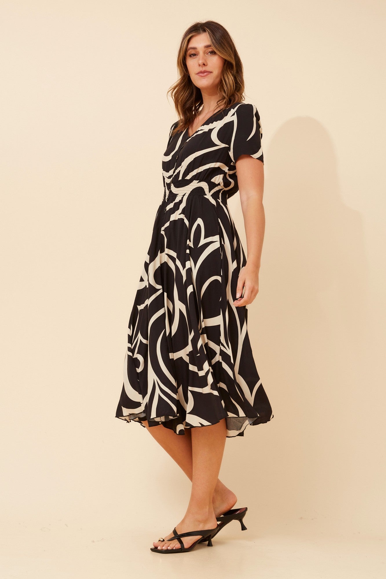 KEGAN ABSTRACT PRINT MIDI DRESS (Black/Beige)