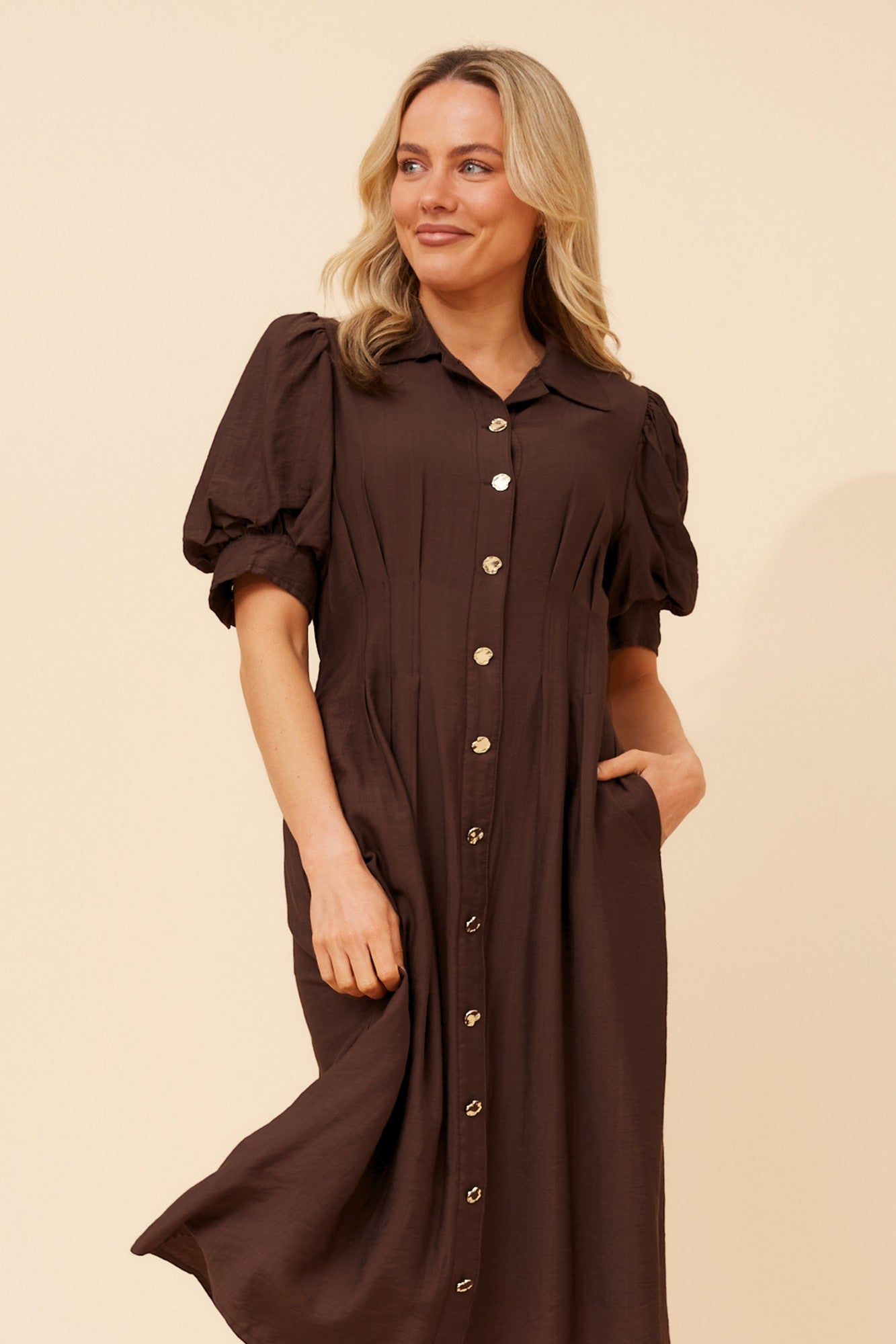 ELANEY SOLID MIDI DRESS (Chocolate)