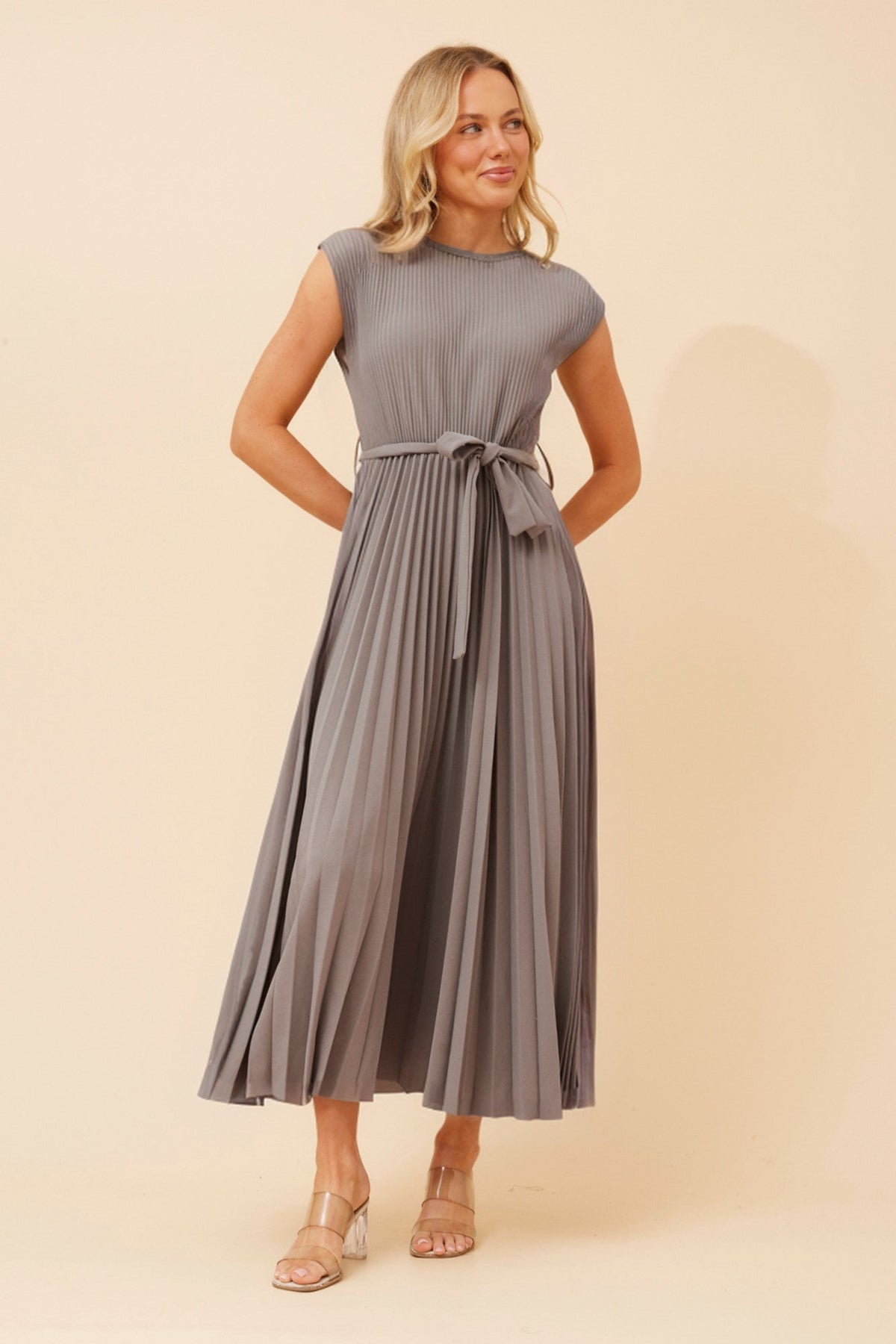 YESENIA SOLID MAXI DRESS (Fango)