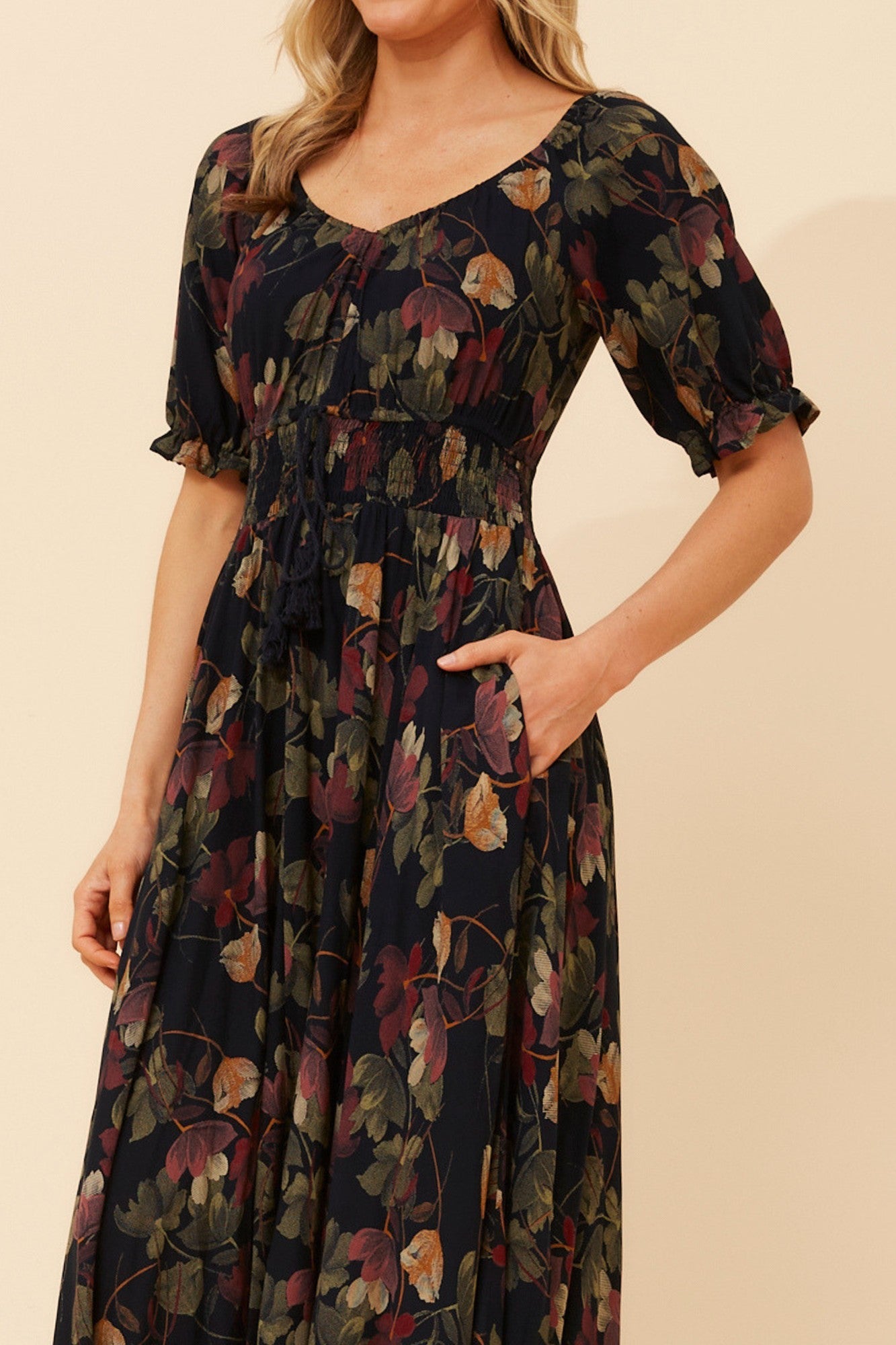 DAISY FLORAL MAXI DRESS (Navy)