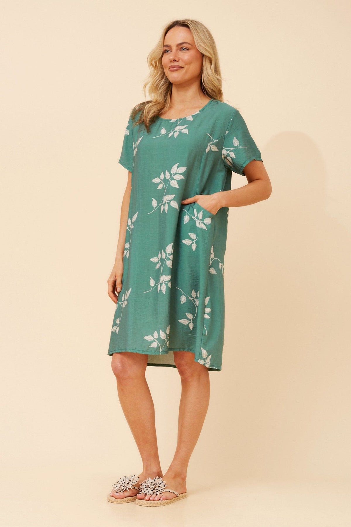 VINE LEAF PRINT SHIFT DRESS (Sage)