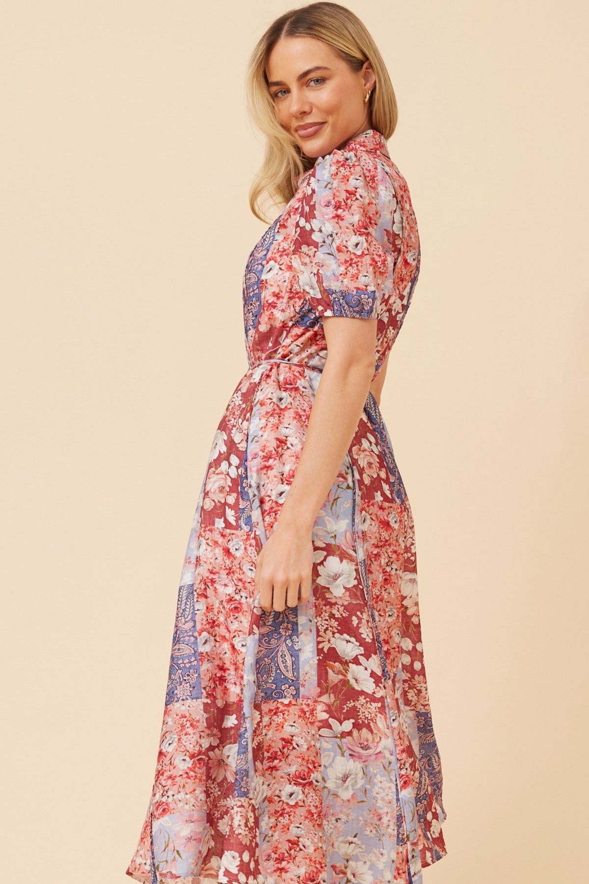 ZAINAB FLORAL MIDI DRESS (Multi Red)