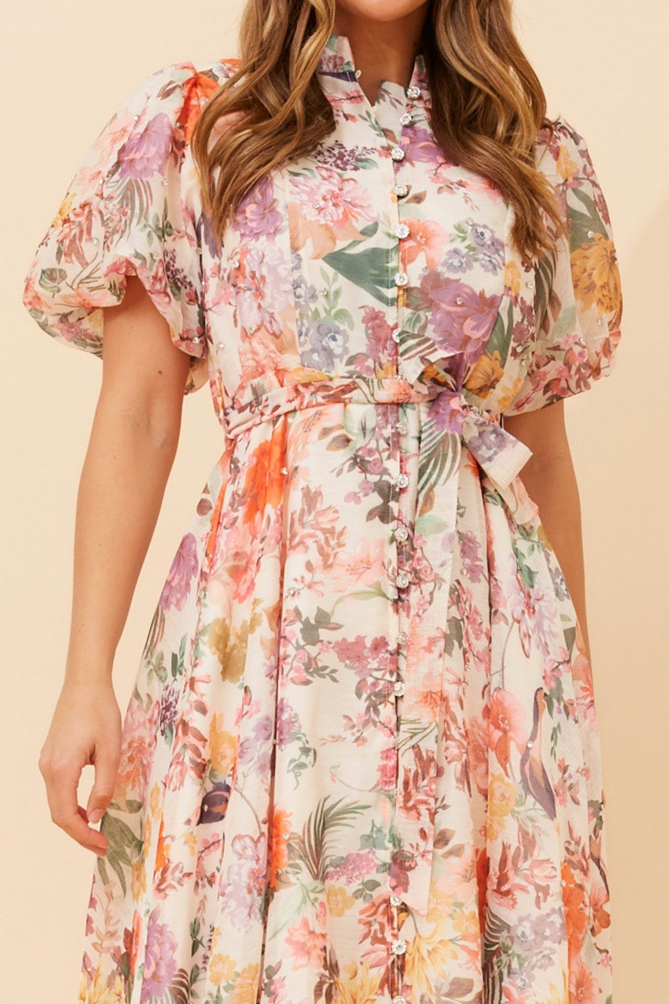 YORI FLORAL MAXI DRESS (Cream)