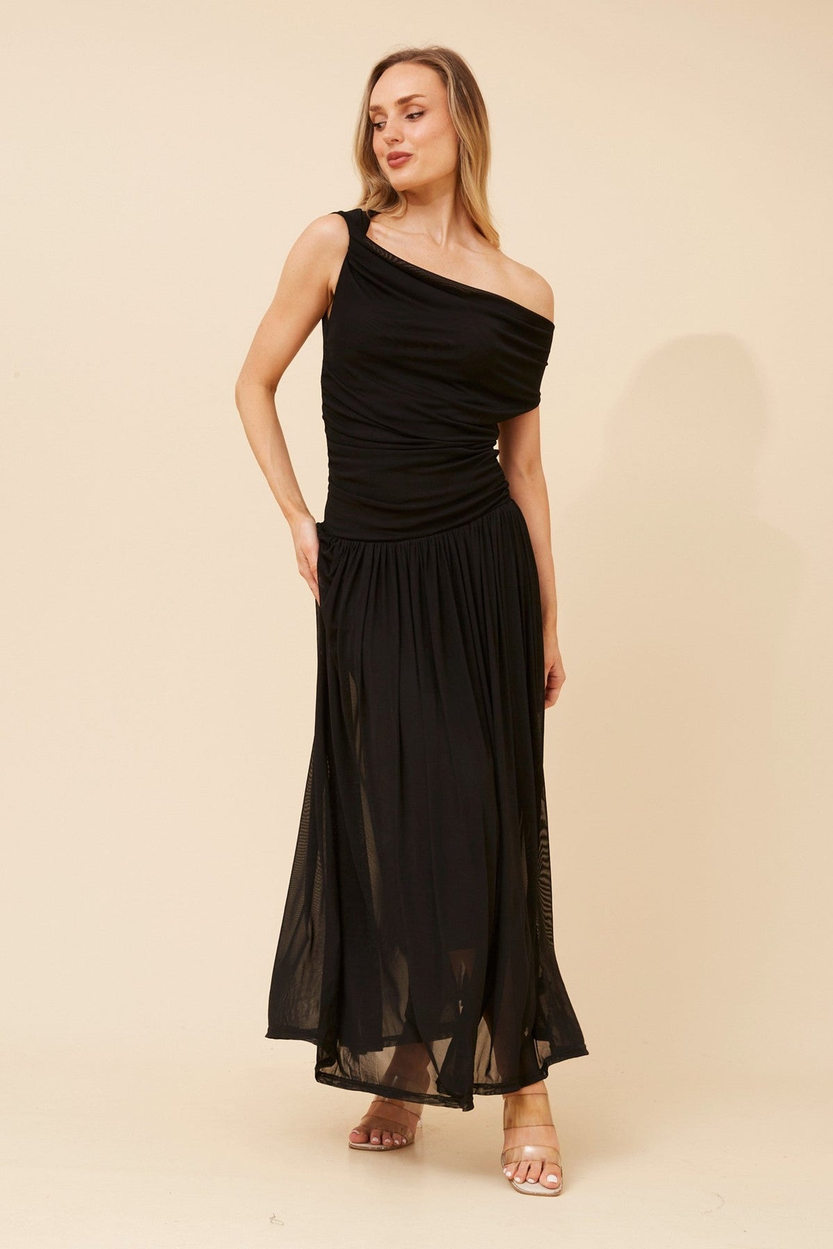 TIRZA SOLID MAXI DRESS (Black)
