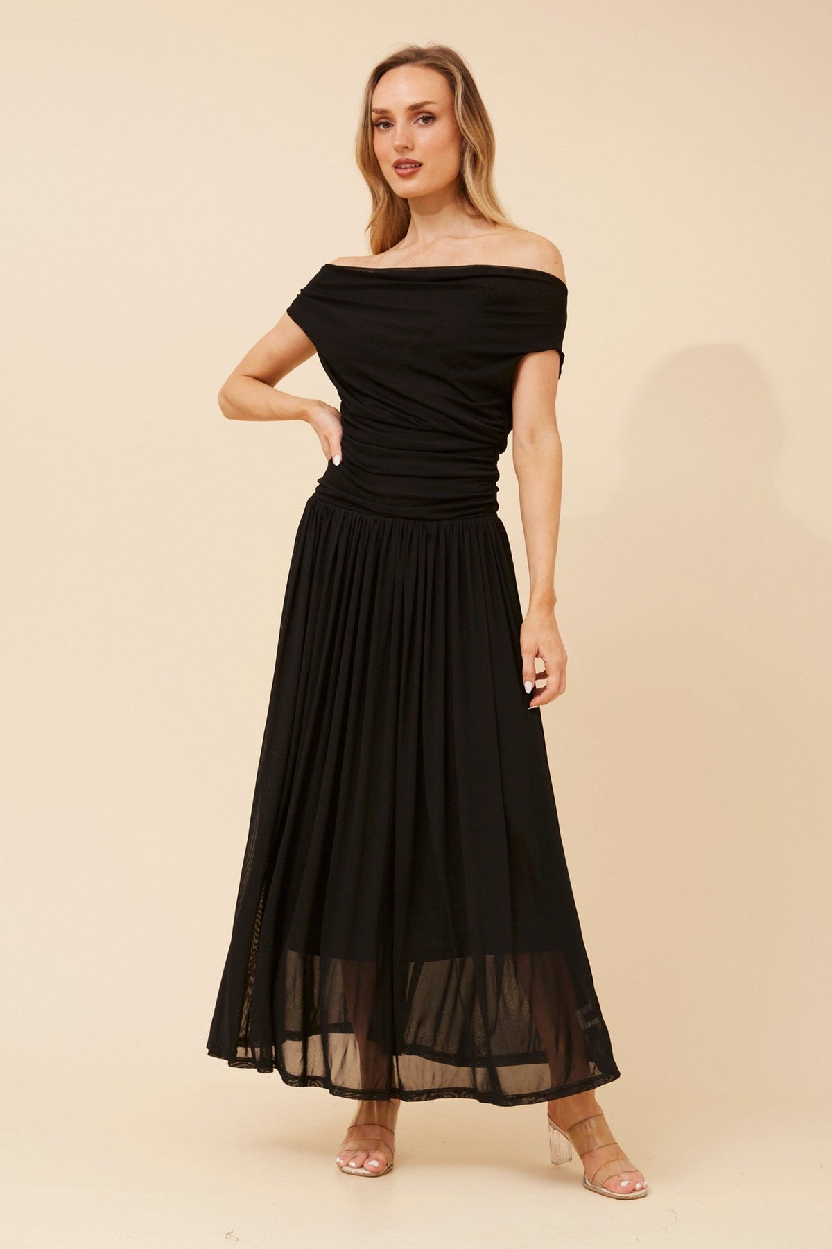 TIRZA SOLID MAXI DRESS (Black)
