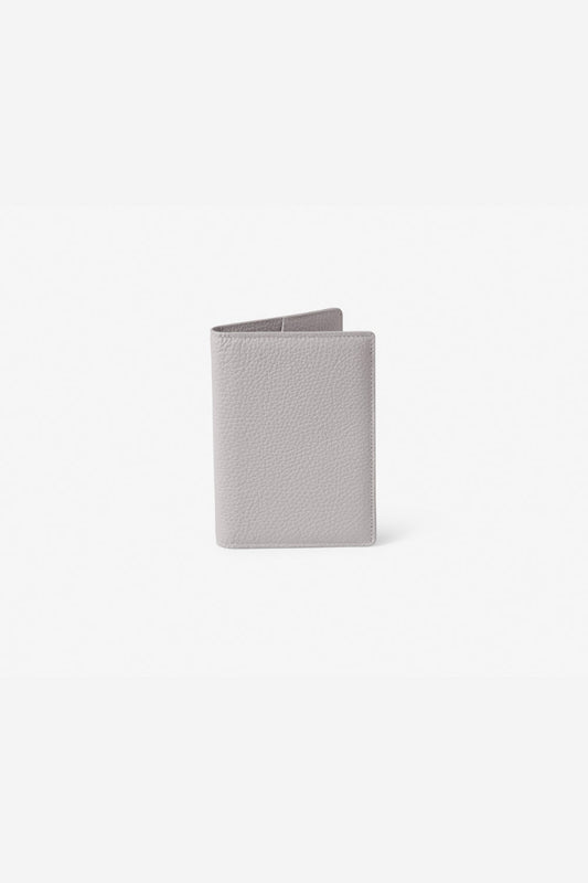 KINNON EARLE PASSPORT HOLDER DOVE (Grey)