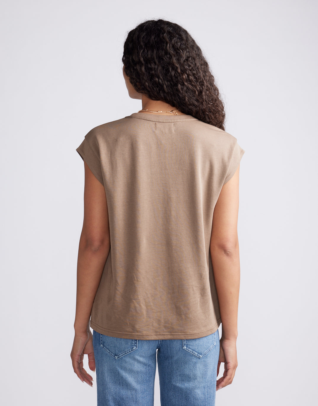 White & Co. The Edit Cap Sleeve Tank (Chocolate)