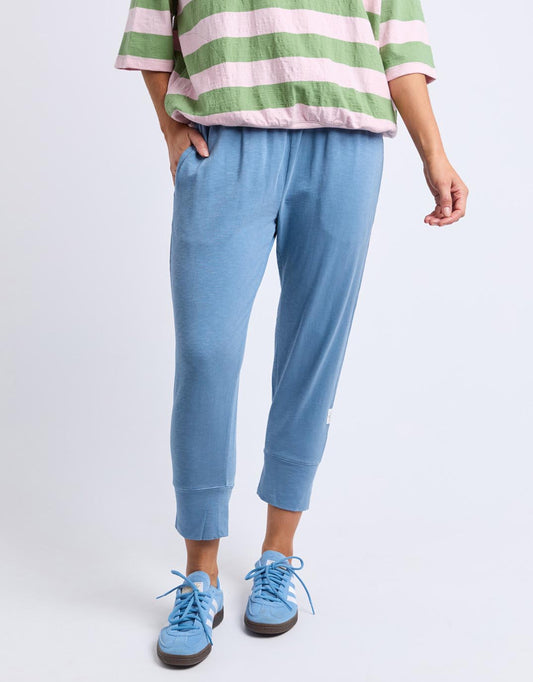 Image of a model wearing Pants. Productname: 3/4 Brunch Pant - in Blue Shadow colour by brand - Elm