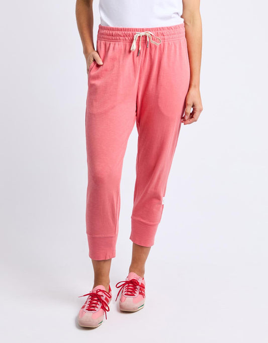 Image of a model wearing Pants. Productname: 3/4 Brunch Pant - in Sugar Coral colour by brand - Elm