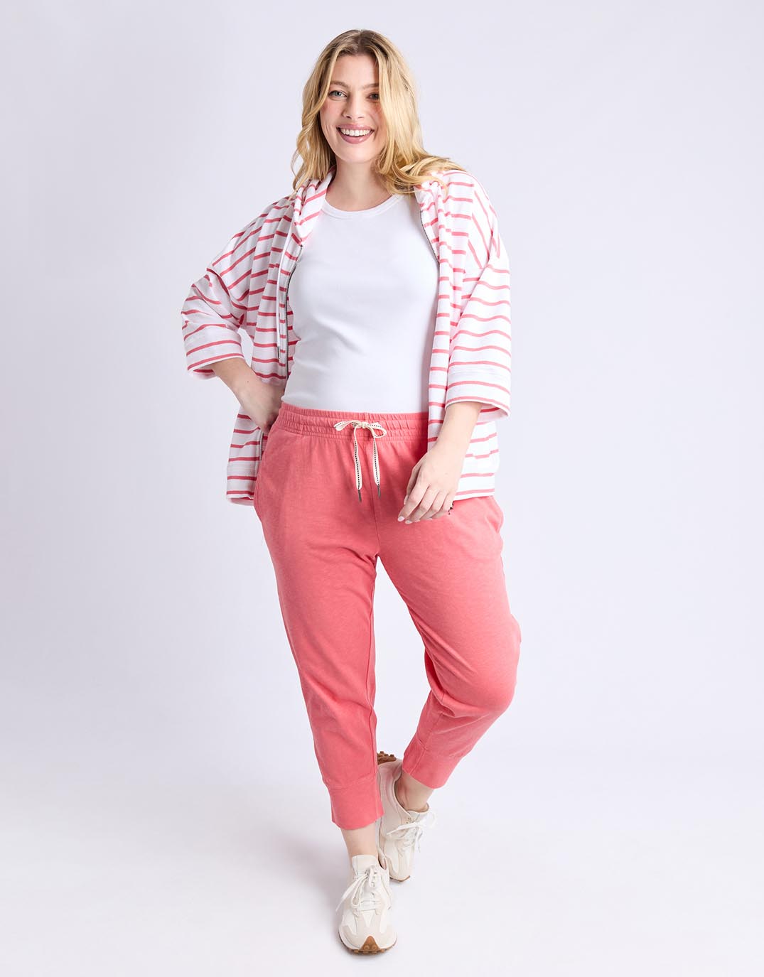 3/4 Brunch Pant - (Sugar Coral)