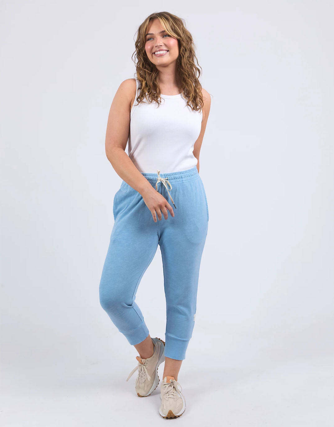 3/4 Brunch Pants - (Dusk Blue)