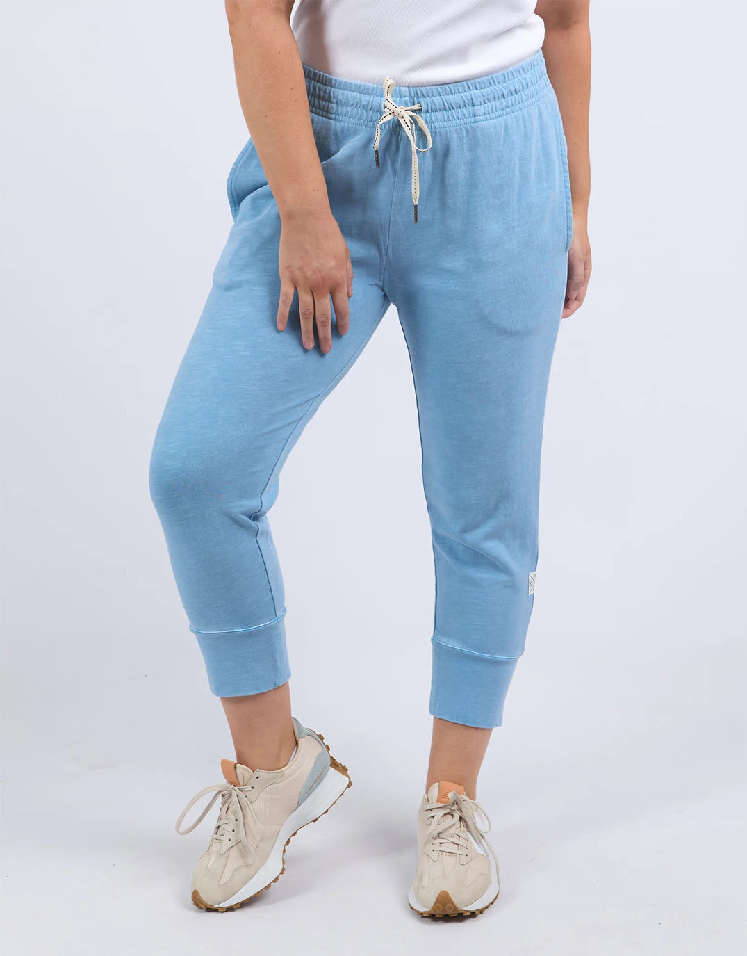 Image of a model wearing Pants. Productname: 3/4 Brunch Pants - in Dusk Blue colour by brand - Elm