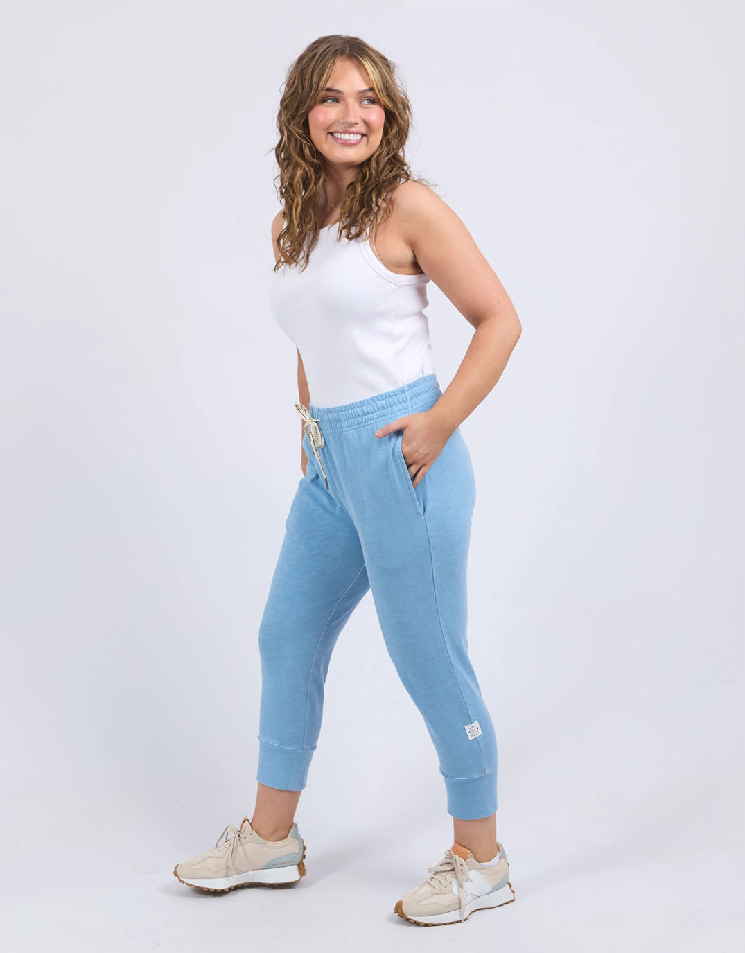 3/4 Brunch Pants - (Dusk Blue)