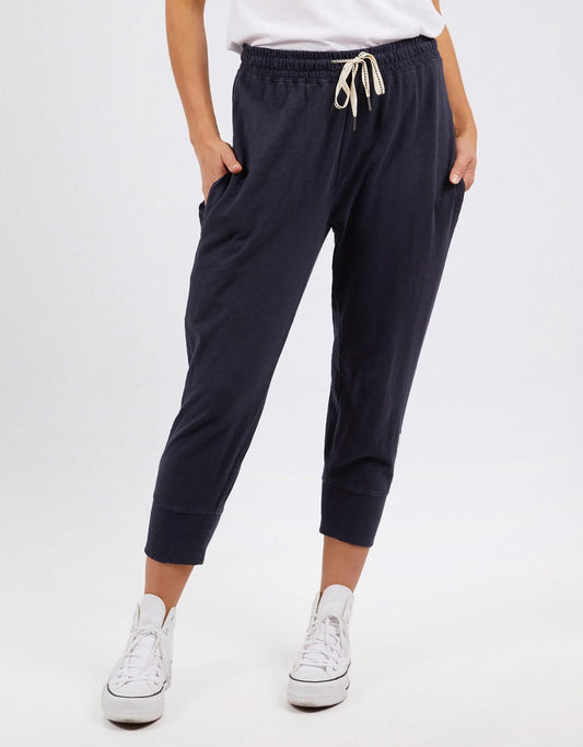 Image of a model wearing Pants. Productname: 3/4 Brunch Pants - in Navy colour by brand - Elm