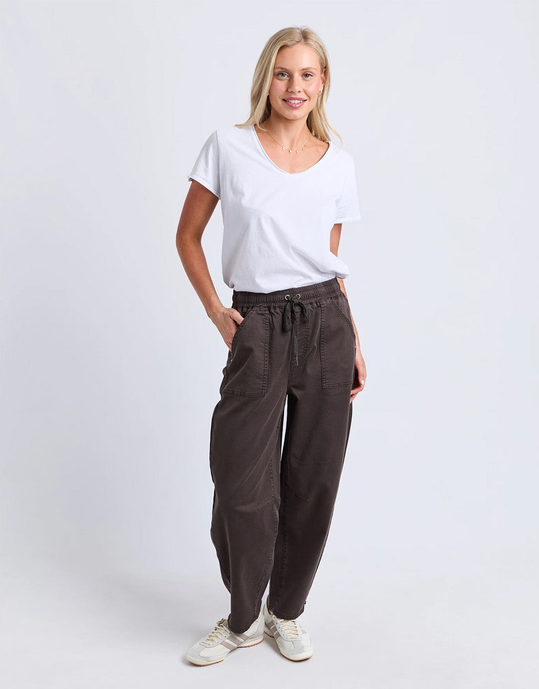 Elm Quinn Barrel Jogger (Chocolate)