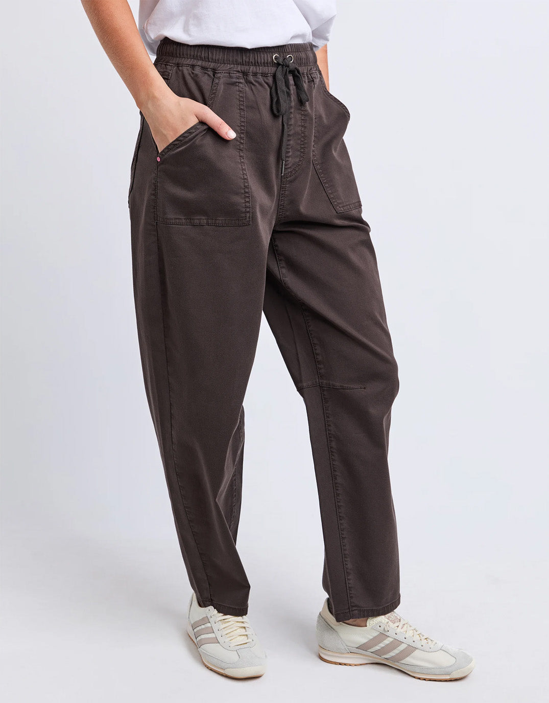 Elm Quinn Barrel Jogger (Chocolate)