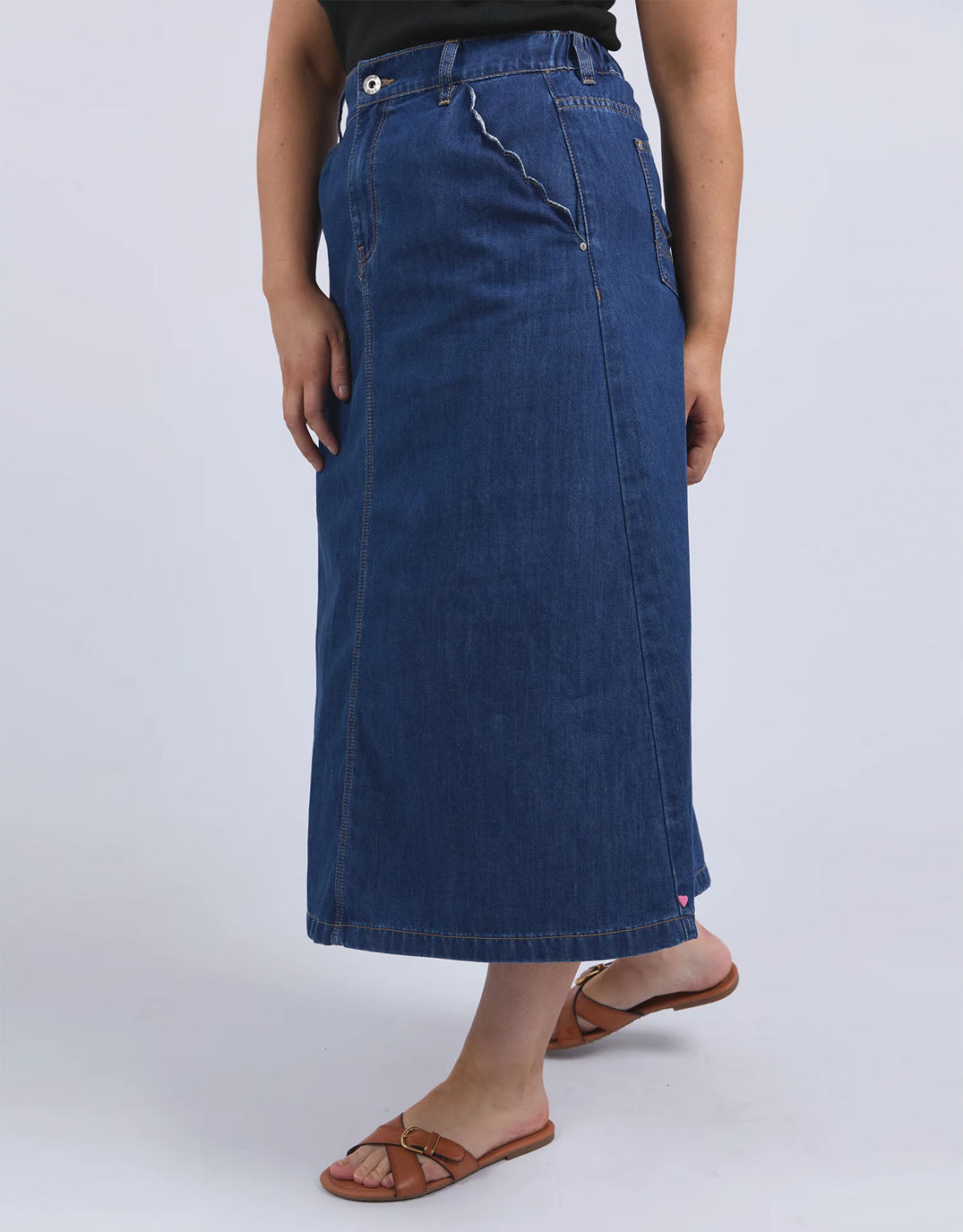 Elm Scallop Edge Denim Skirt (Mid Blue Wash)