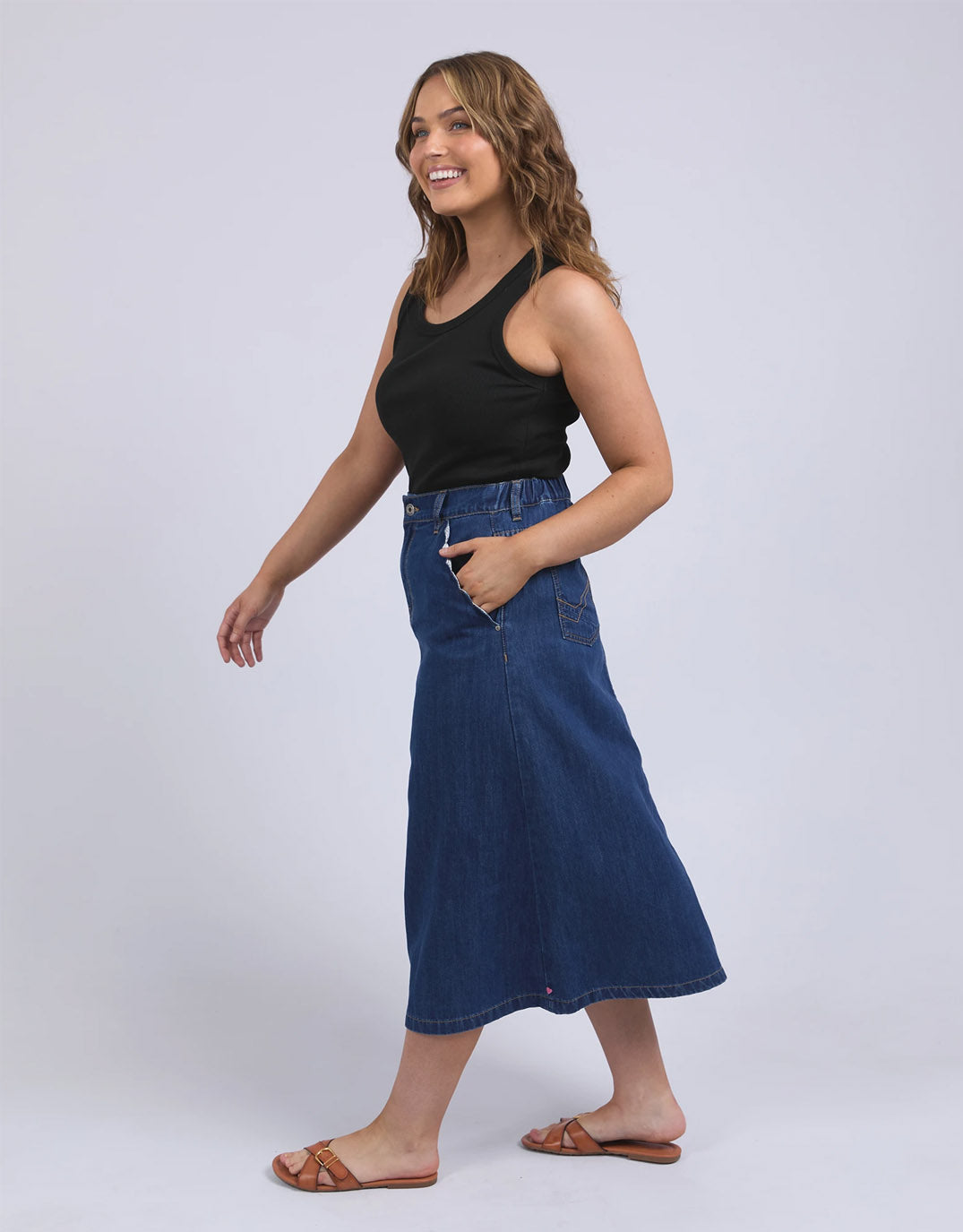 Elm Scallop Edge Denim Skirt (Mid Blue Wash)