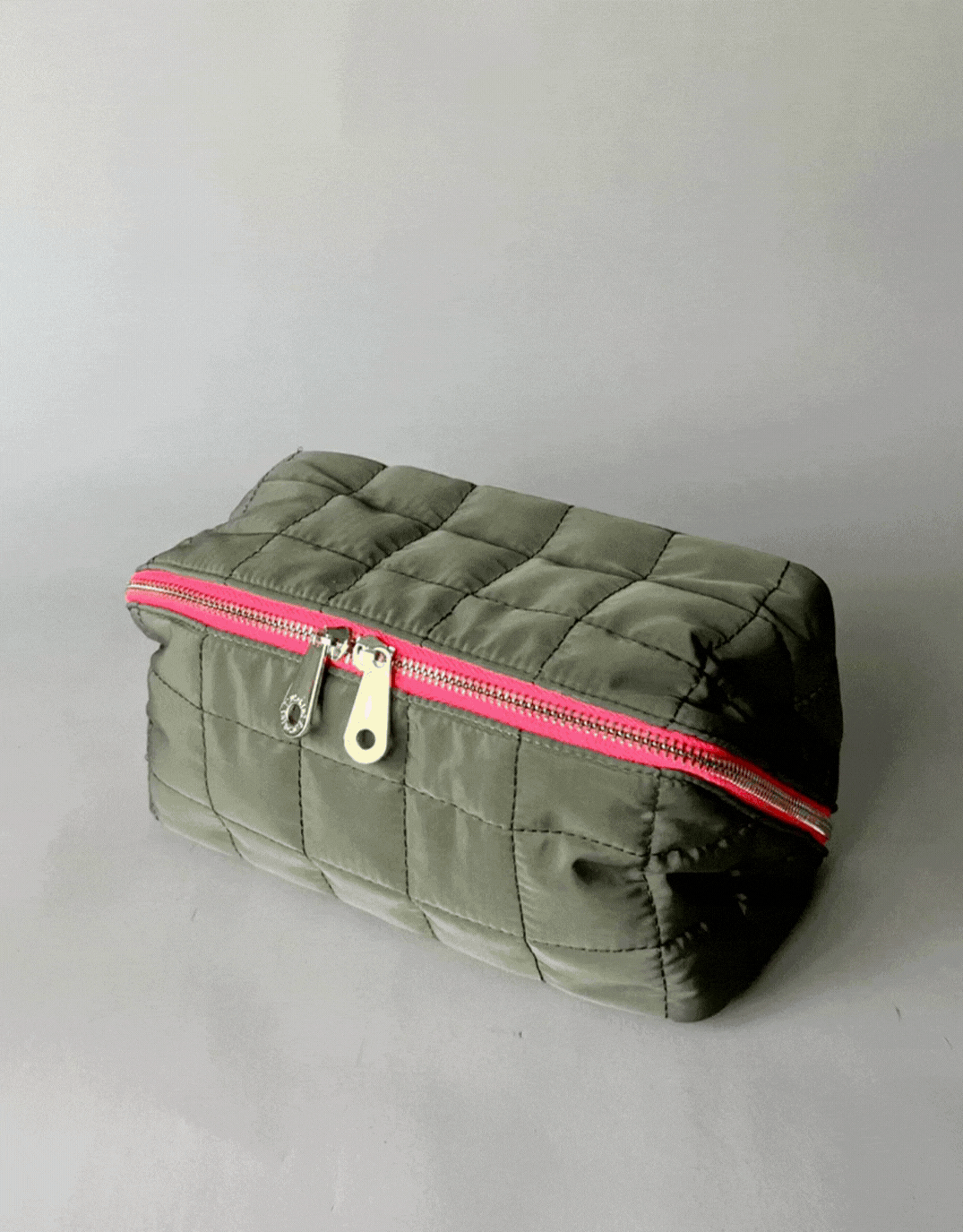 Elms + King Washbag (Khaki)