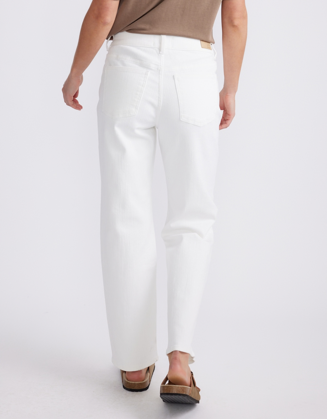 White & Co. Elodie Stretch Straight Leg Jean (White)