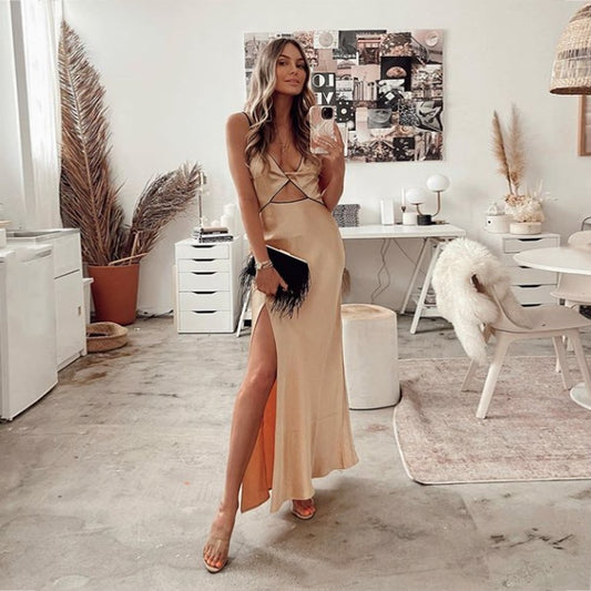 Olga Berg ESTELLE Feather Clutch (Black)