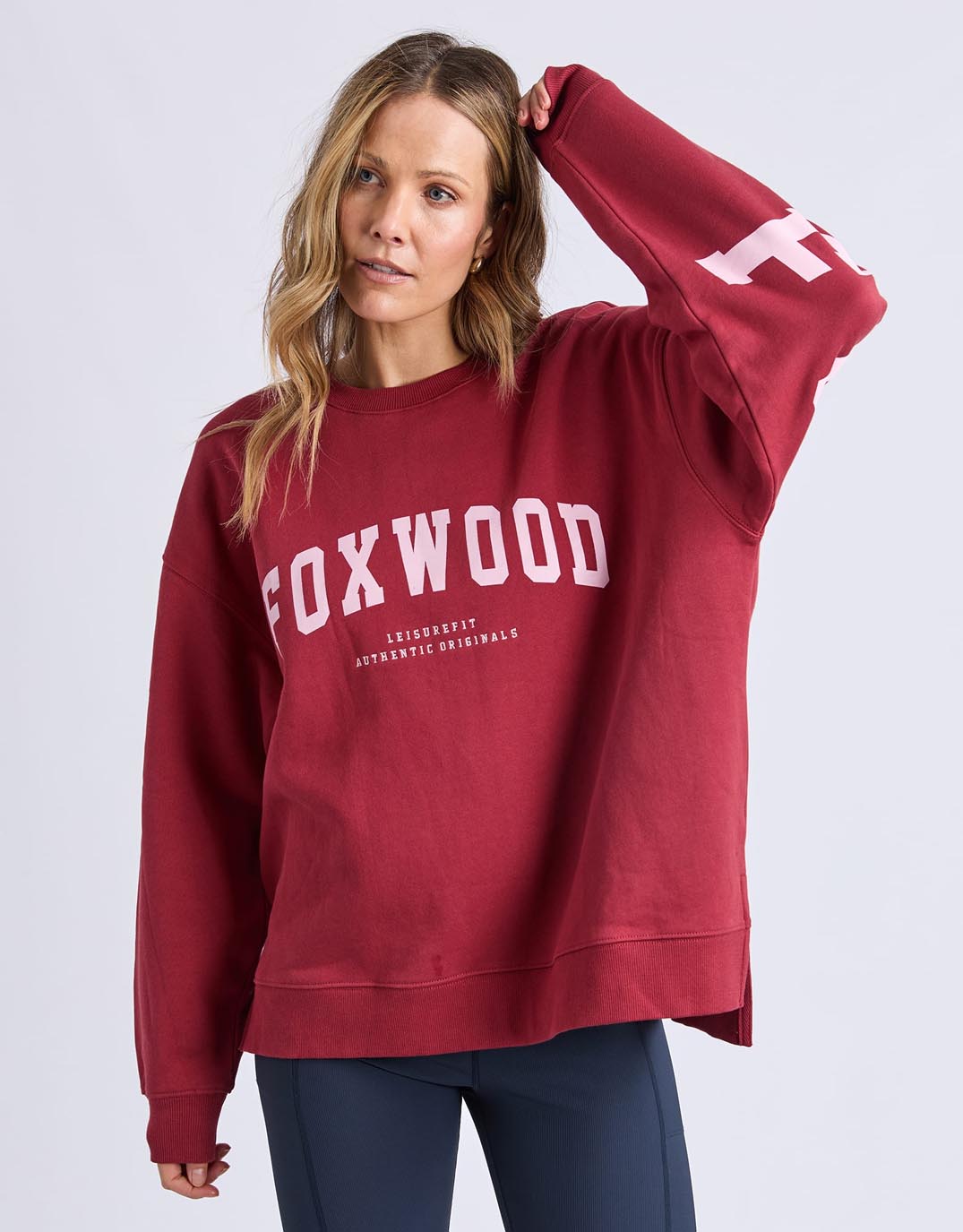 Image of a model wearing Outerwear. Productname: Interval Crew - in Rust colour by brand - Foxwood