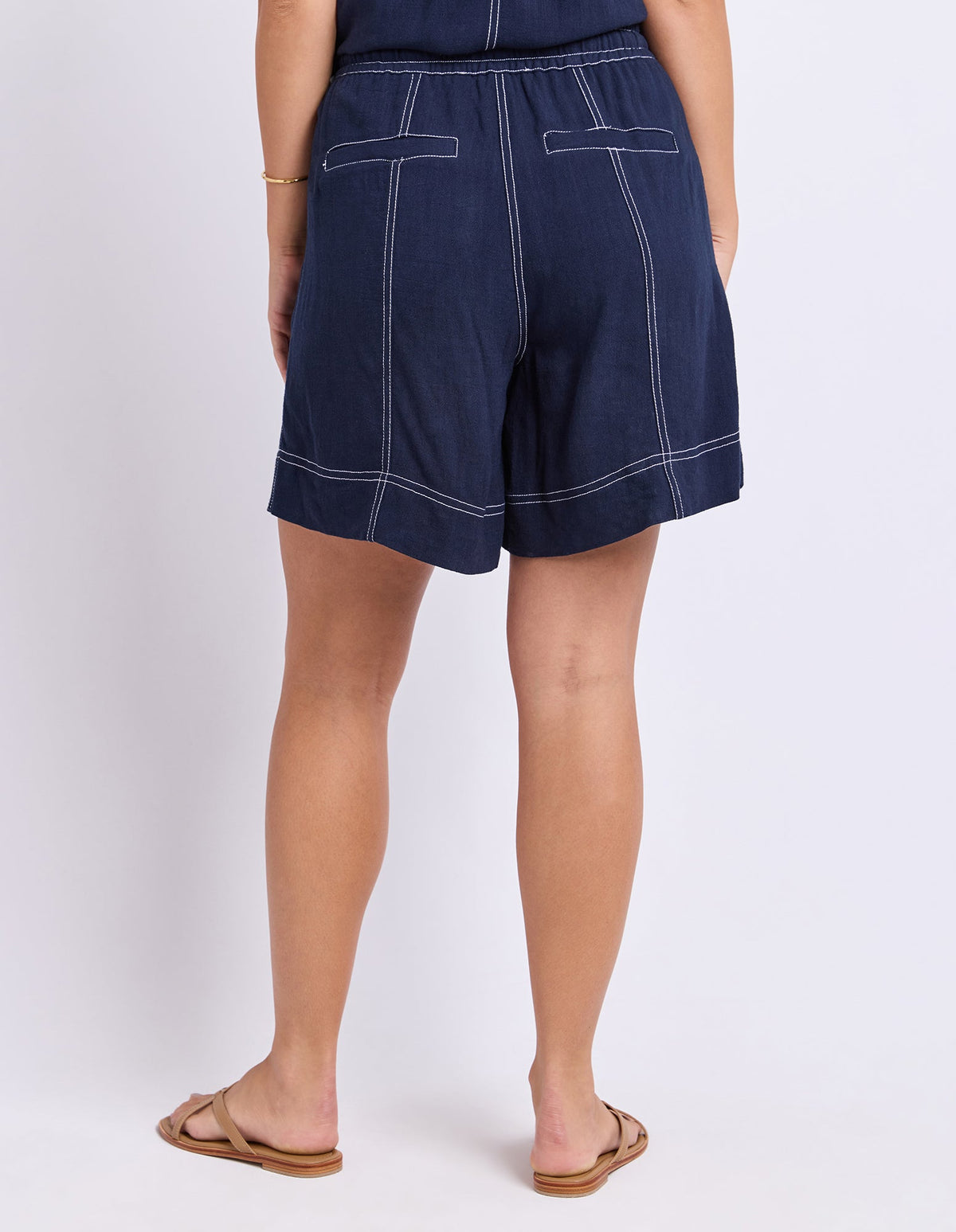 Foxwood Sage Short (Navy)