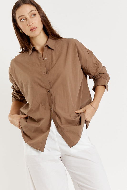 Image of Shirts. Productname: Giliann Casa Cut Out Shirt Donkey in Donkey colour by brand - Giliann