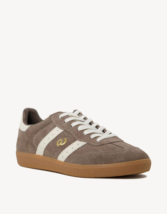 Image of Shoes. Productname: Parallel Suede Sneakers - in Walnut Brown/Ivory colour by brand - Goodsole