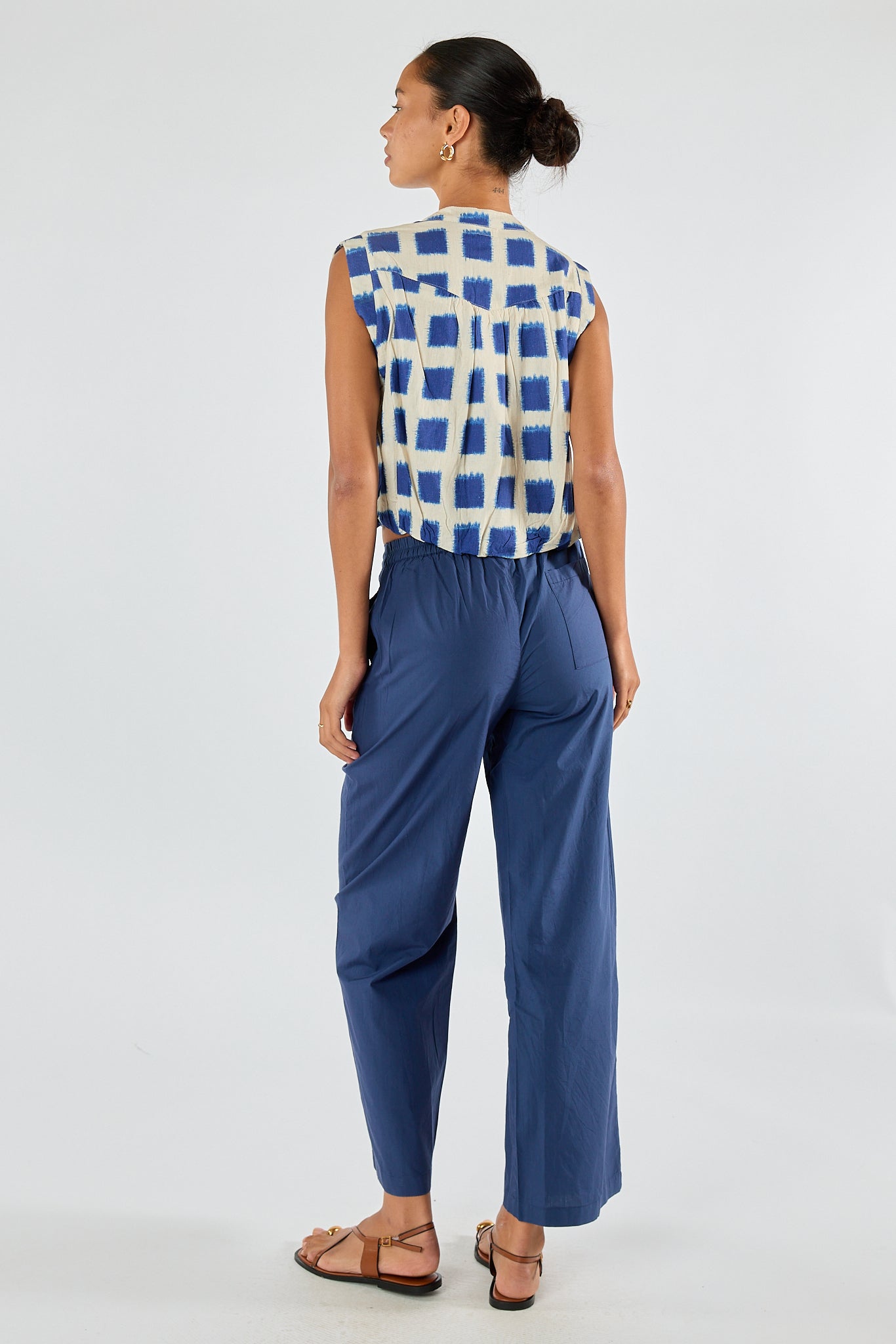 Division Itami Bloc S/Less Top (Blue)