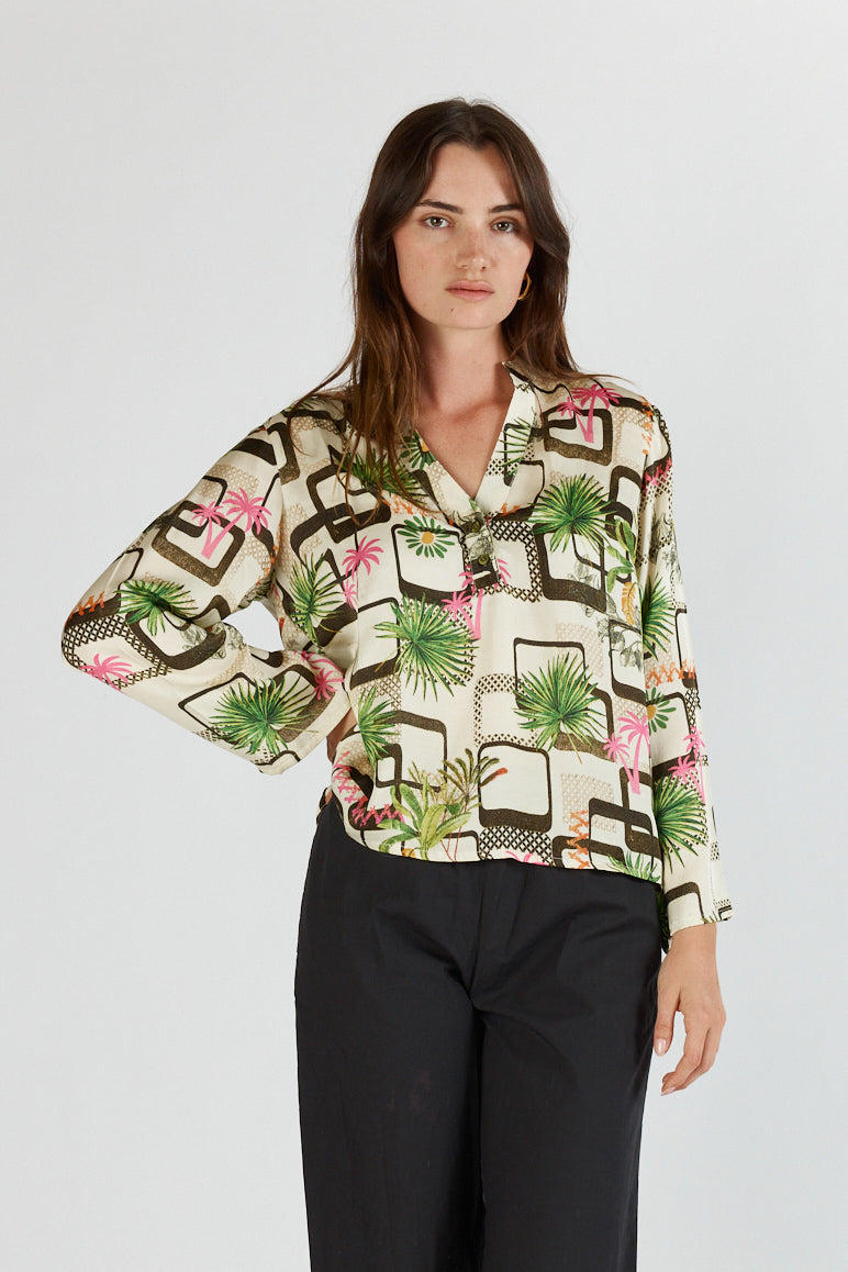 Image of Shirts. Productname: Itami Nadzir Shirt in Shirt colour by brand - Itami Division