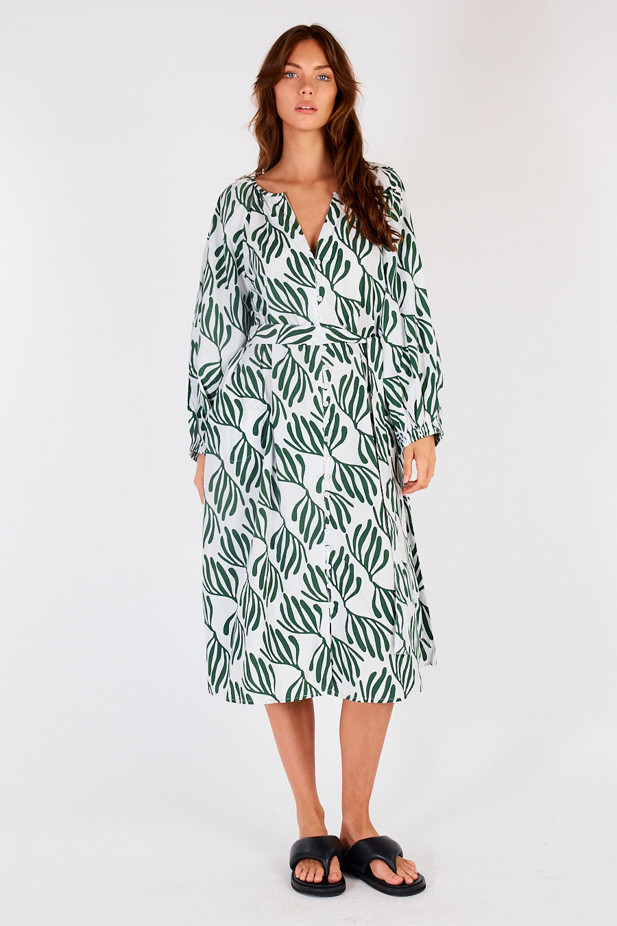 Division Itami Sakanto L/S Button Dress Verde (White)