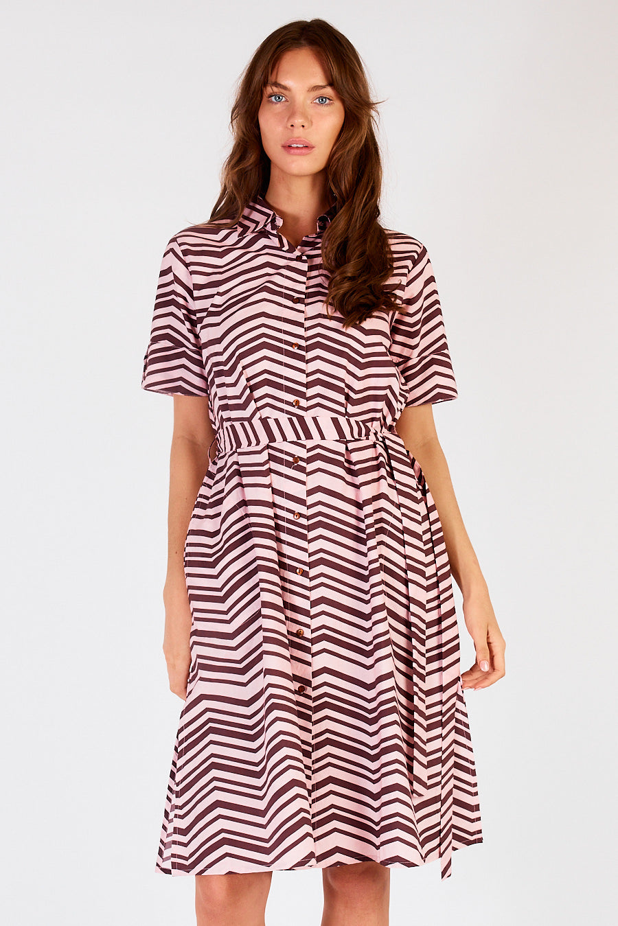 Image of Dresses. Productname: Itami Waylon S/S Dress ZigZag Pink in Pink colour by brand - Itami Division