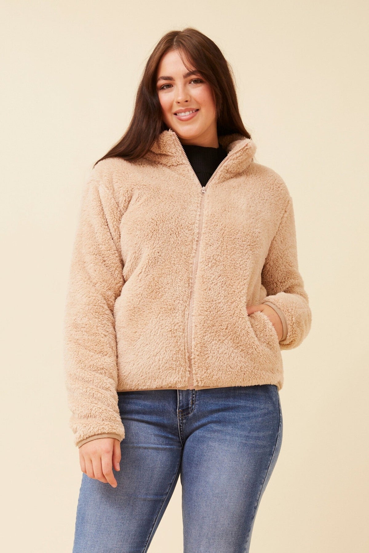 LYN FAUX FUR JACKET (PLUS) (Beige)