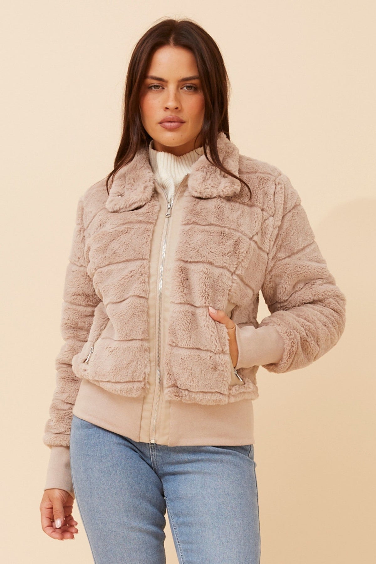 RAYMA FAUX FUR BOMBER JACKET (Beige)