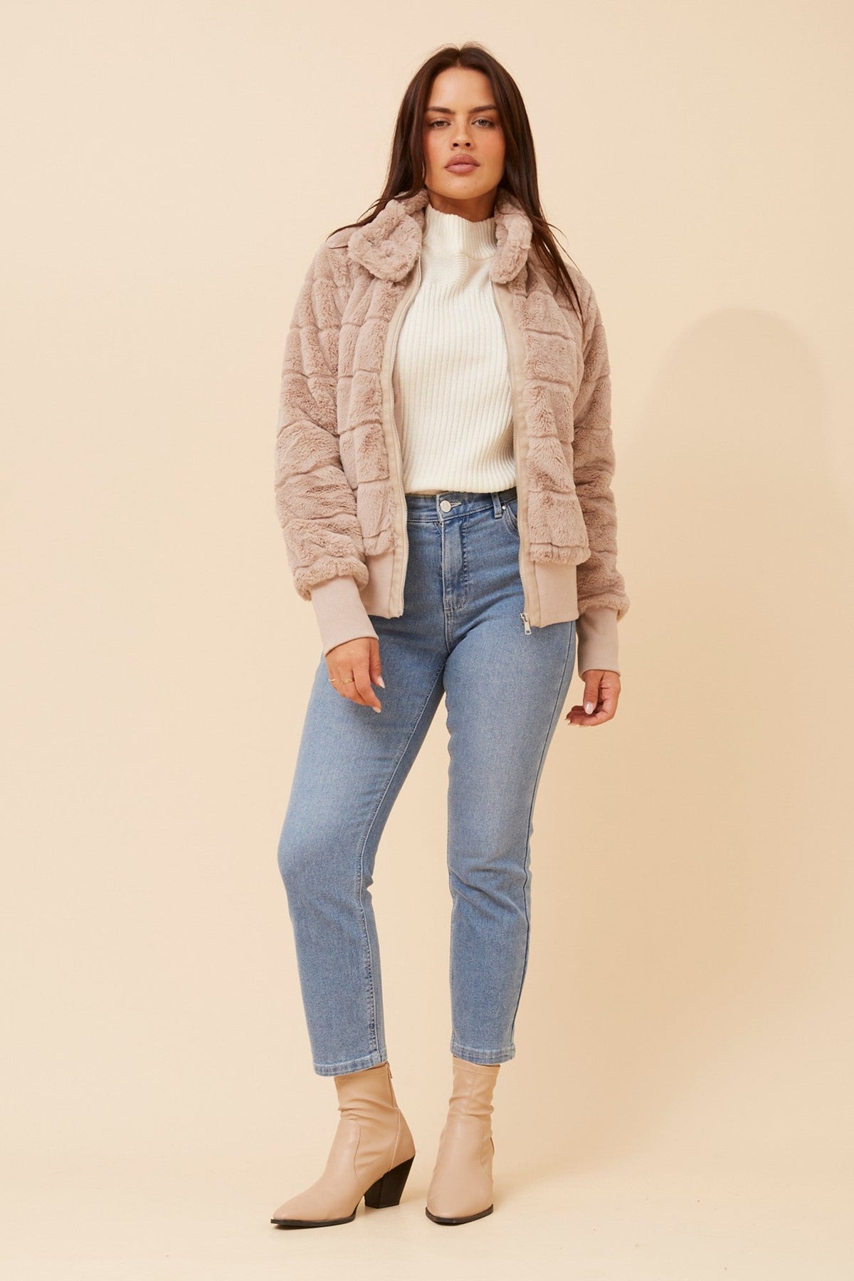 RAYMA FAUX FUR BOMBER JACKET (Beige)